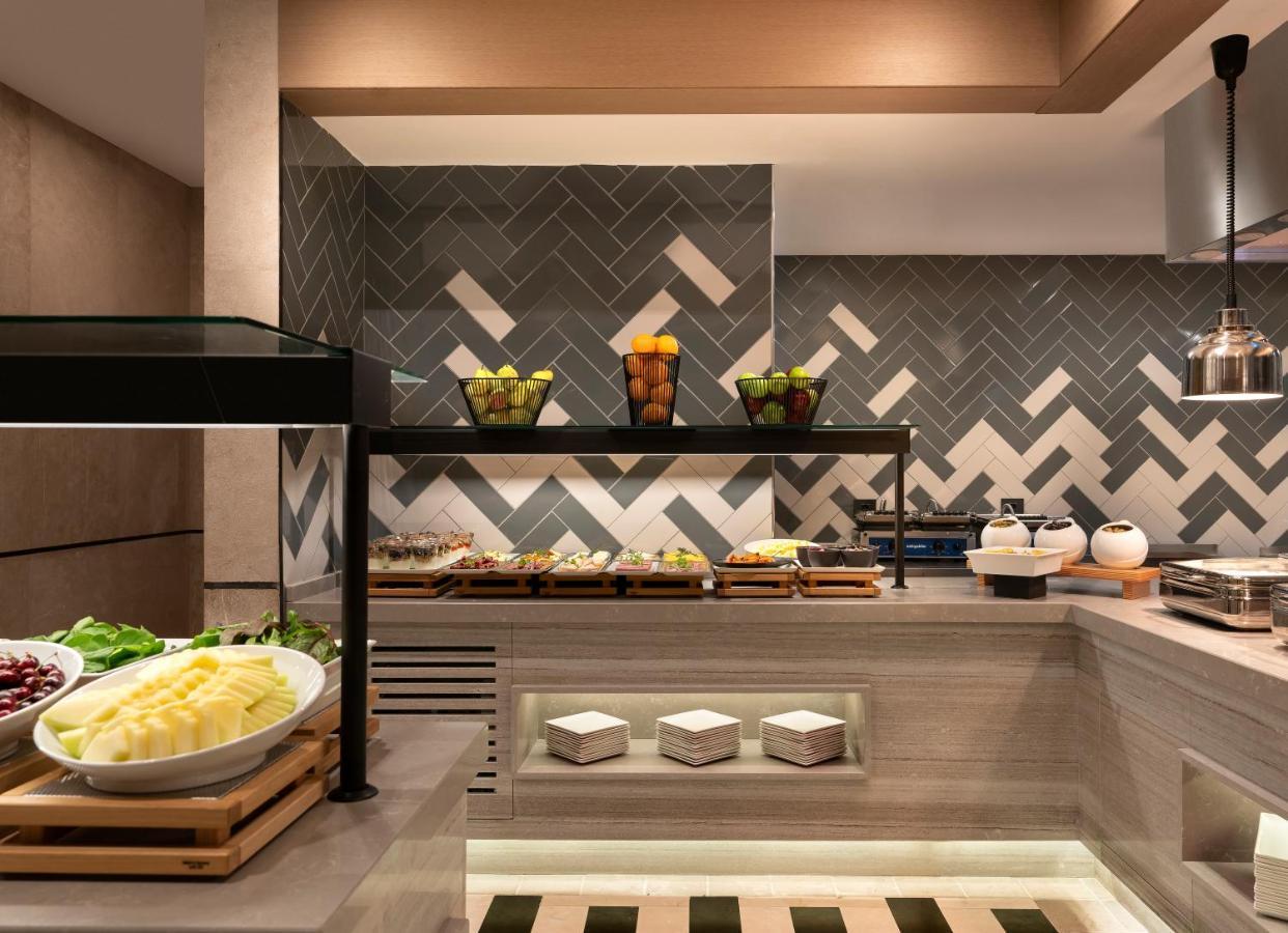 Radisson Collection Hotel, Bodrum أكيارلار المظهر الخارجي الصورة The buffet at the hotel