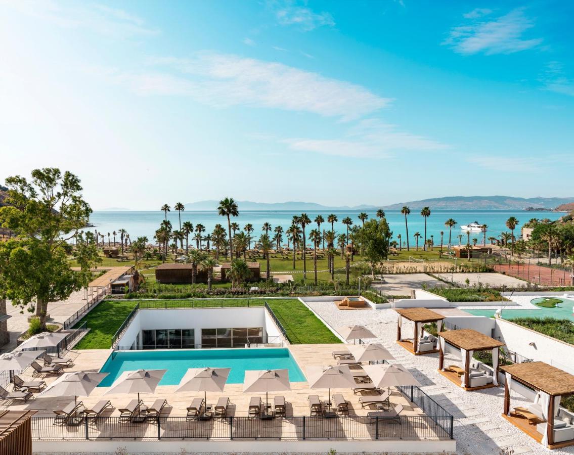 Radisson Collection Hotel, Bodrum أكيارلار المظهر الخارجي الصورة The resort's swimming pool