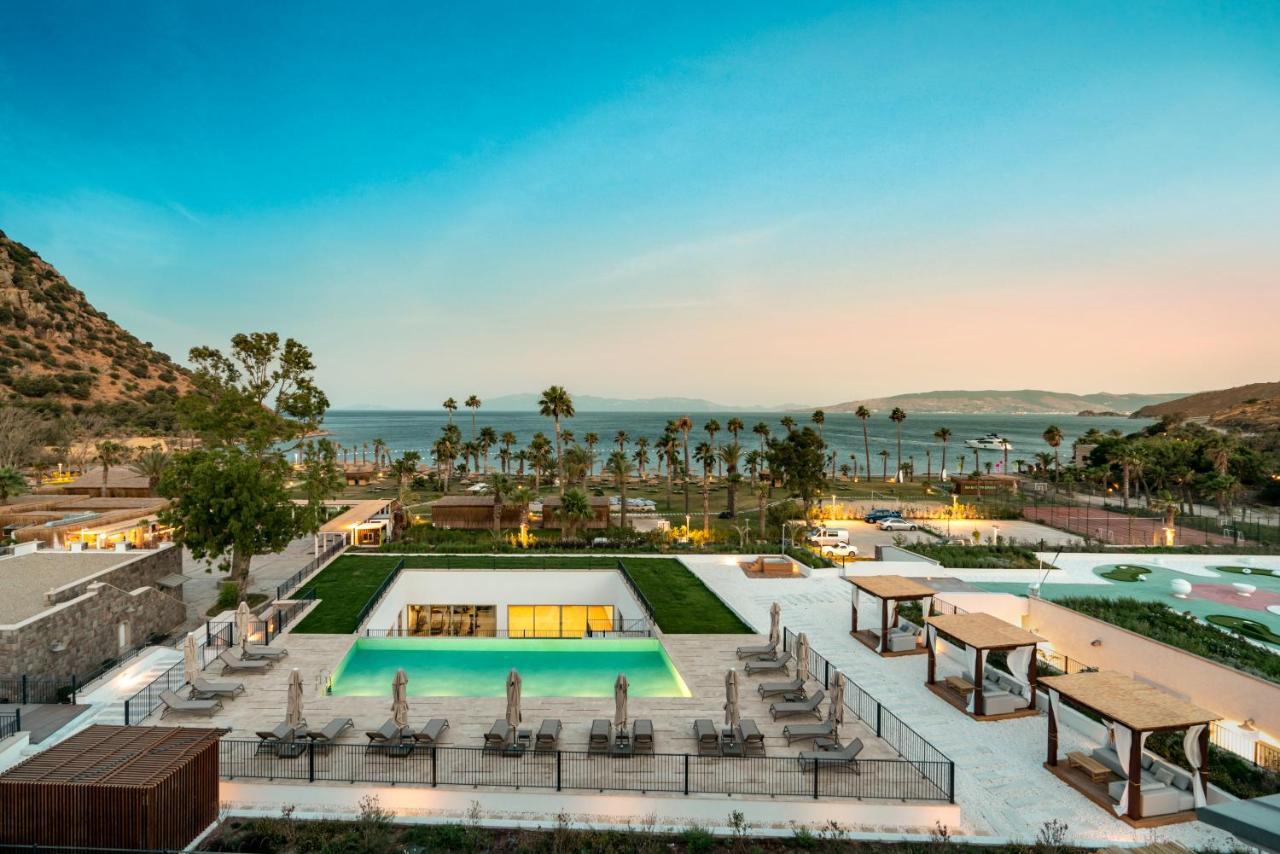 Radisson Collection Hotel, Bodrum أكيارلار المظهر الخارجي الصورة The resort's main pool